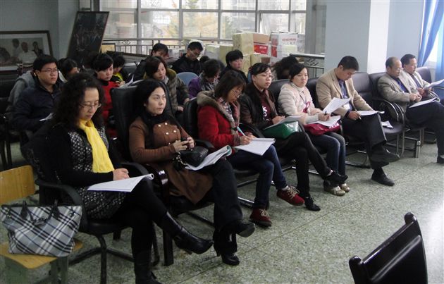 棠外初中校级课题组长和评审组成员培训会2