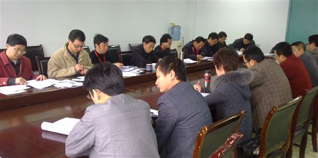 棠湖中学外语实验学校召开高2011届“二诊”分析会