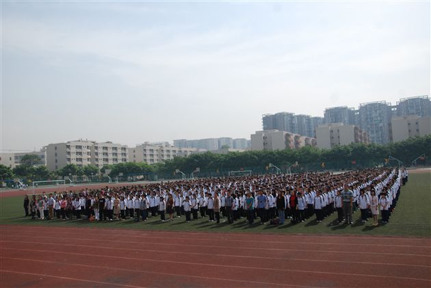 棠中外语学校初2011届举行中考冲刺动员大会
</p><p>　　