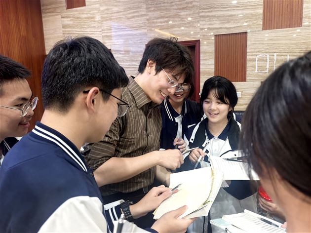 夜航物理之海，点亮生涯灯塔——棠外第23期校友分享会