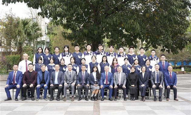 2026届俄语班毕业照