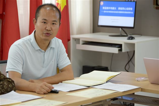 棠外初中举行师徒结对启动仪式暨教师发展座谈研讨会 
